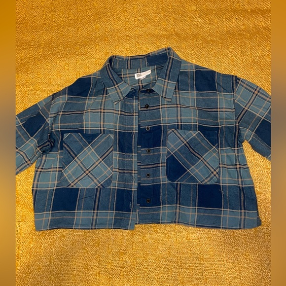 RSQ Cropped Flannel - Picture 2 of 6